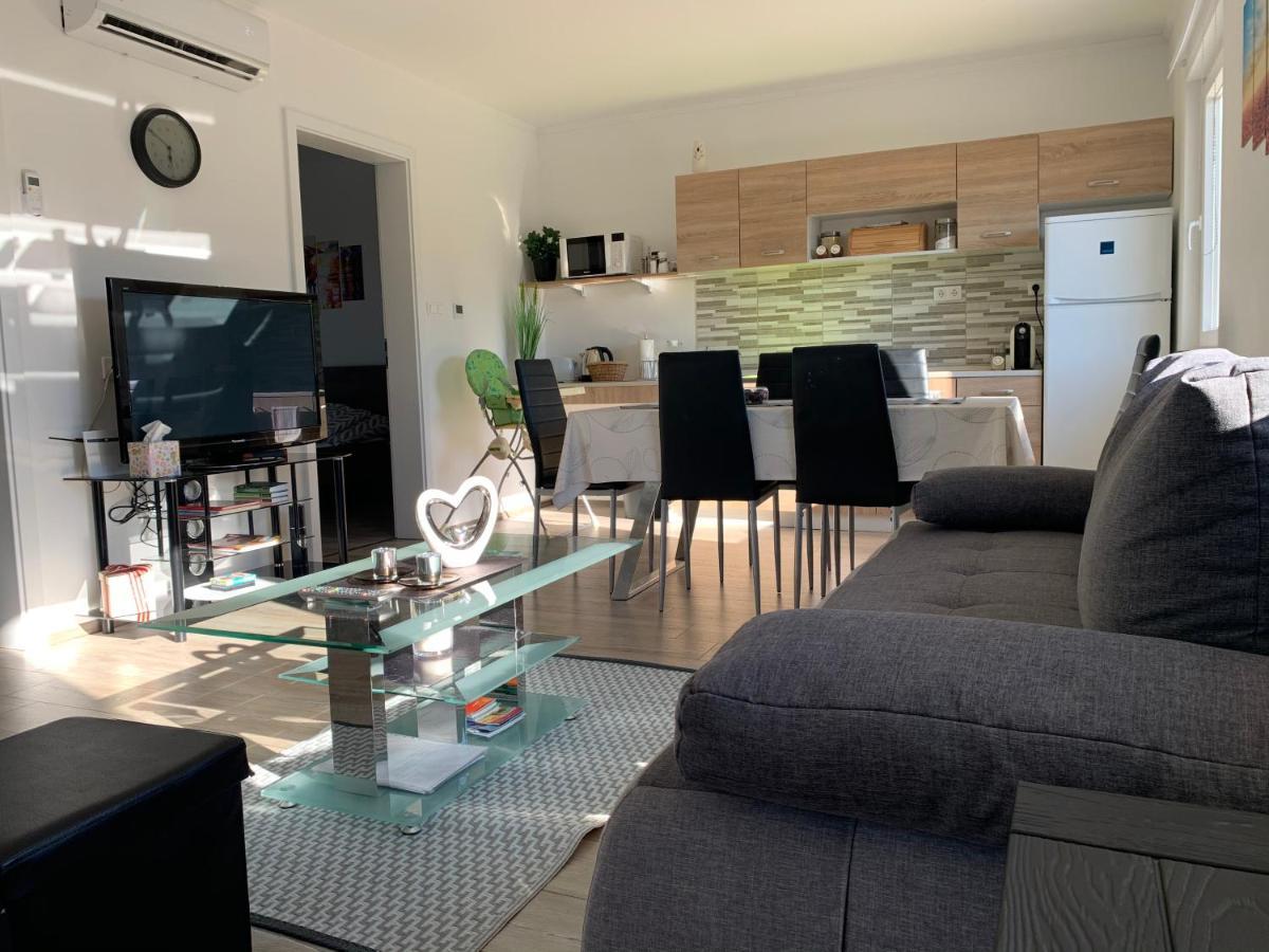 Fullhouse Apartmanhaz Zamárdi Zewnętrze zdjęcie