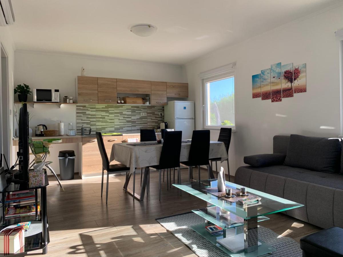 Fullhouse Apartmanhaz Zamárdi Zewnętrze zdjęcie