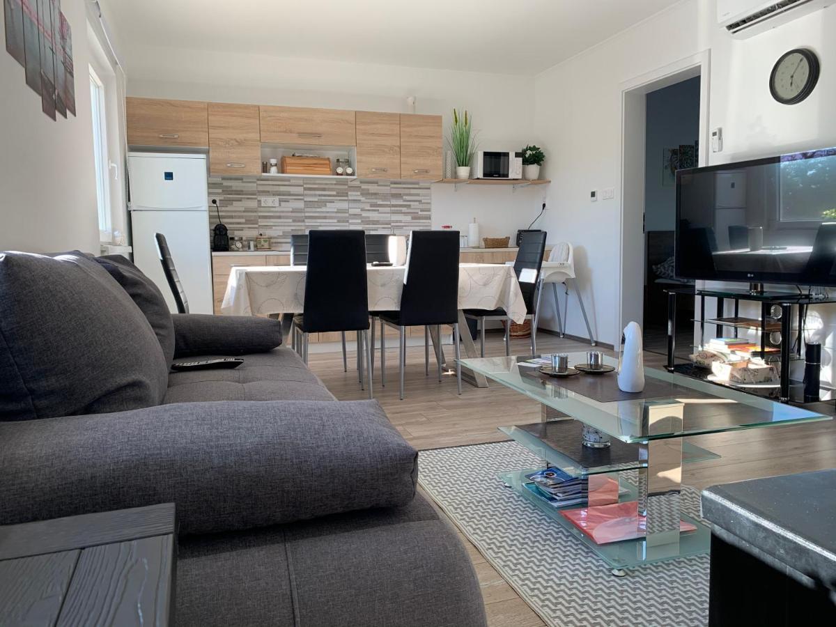 Fullhouse Apartmanhaz Zamárdi Zewnętrze zdjęcie