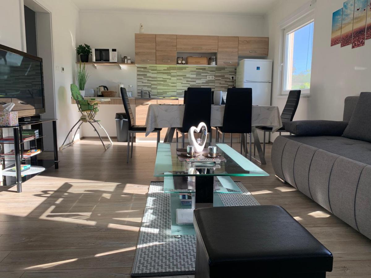 Fullhouse Apartmanhaz Zamárdi Zewnętrze zdjęcie