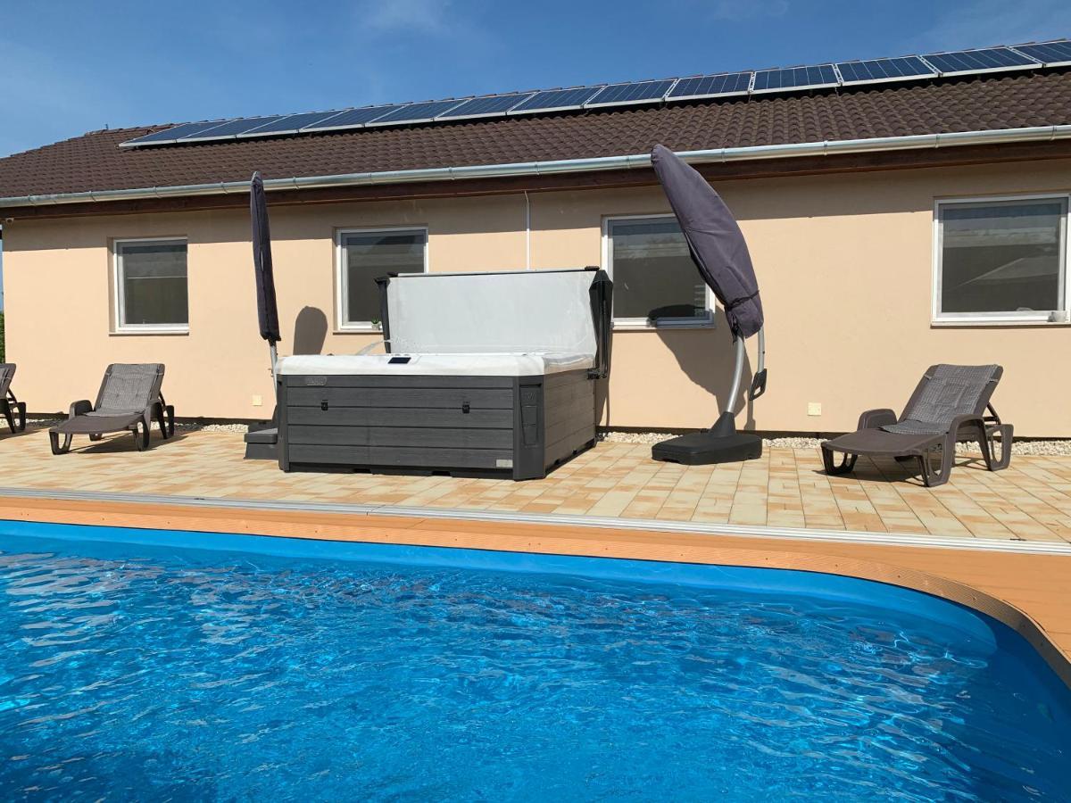 Fullhouse Apartmanhaz Zamárdi Zewnętrze zdjęcie